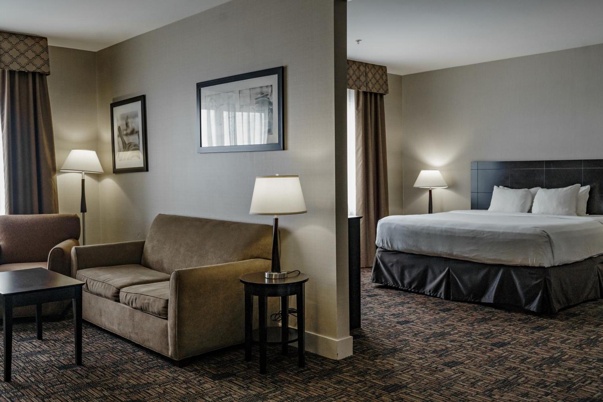 วินเกต บาย วินด์แฮม เอดมันตัน แอร์พอร์ต Hotel เลอดูค ภายนอก รูปภาพ